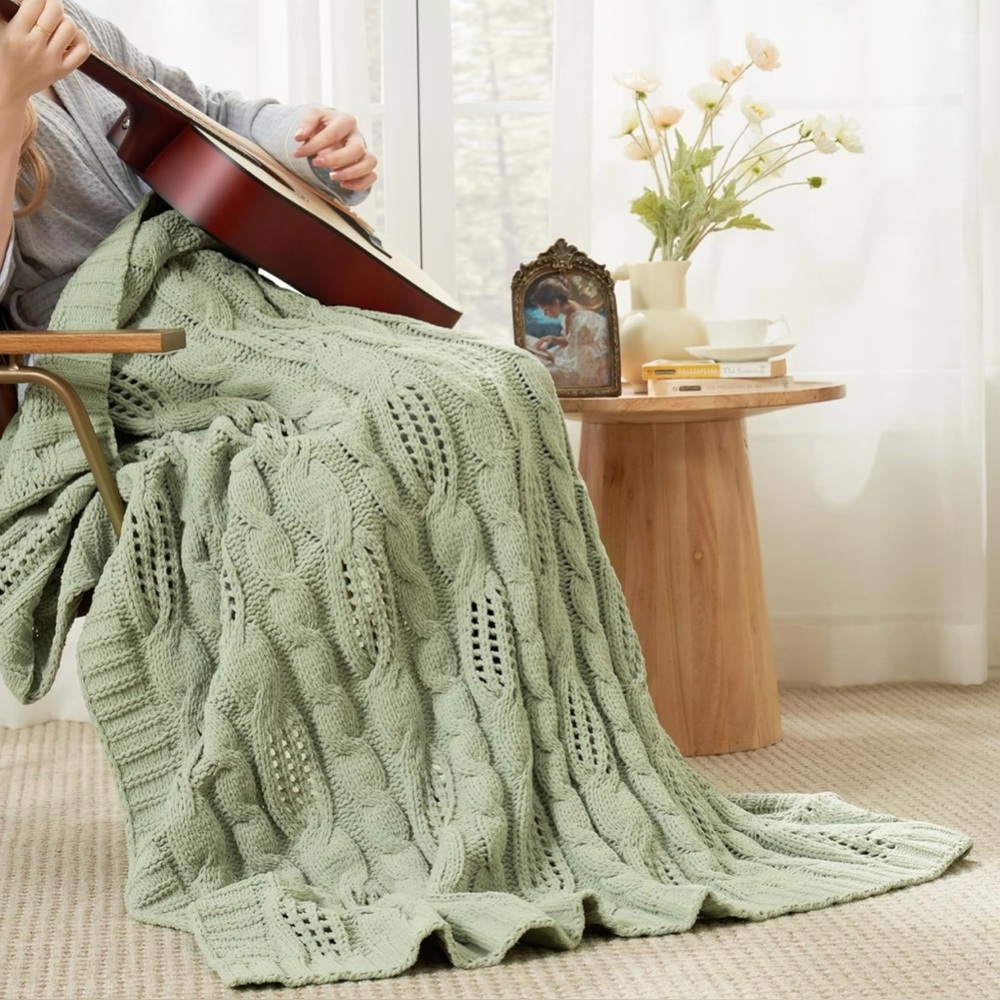 Amélie Home Cable Knitted, Chenille Chunky Knit Throw Blanket, 50 x 60 - NWT - Picture 5 of 8